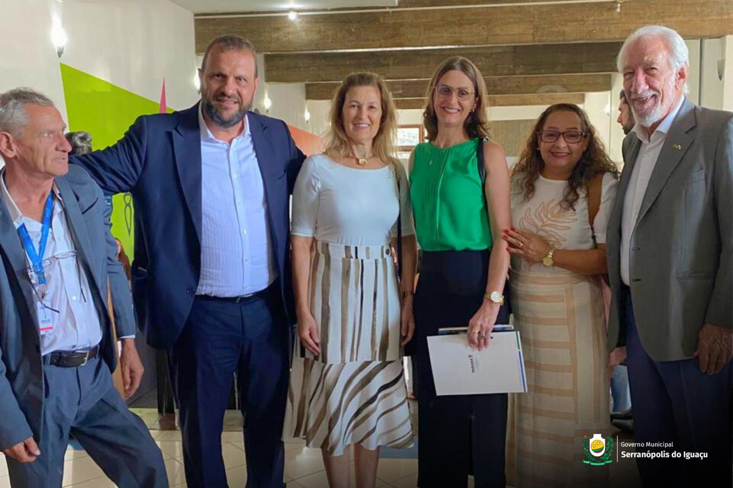 SERVIDORAS MUNICIPAIS DE SERRANÓPOLIS PARTICIPAM DE EVENTO EM CURITIBA PARA DEBATER AVANÇOS NA ASSISTÊNCIA SOCIAL