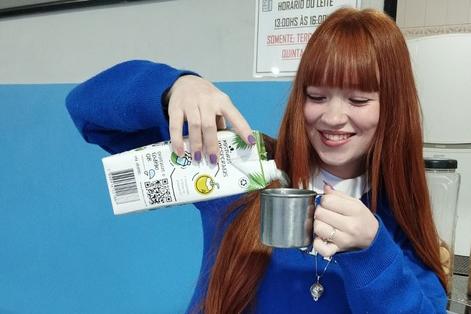 GOVERNO DO PARANÁ INCLUI ÁGUA DE COCO NO CARDÁPIO DA ALIMENTAÇÃO ESCOLAR