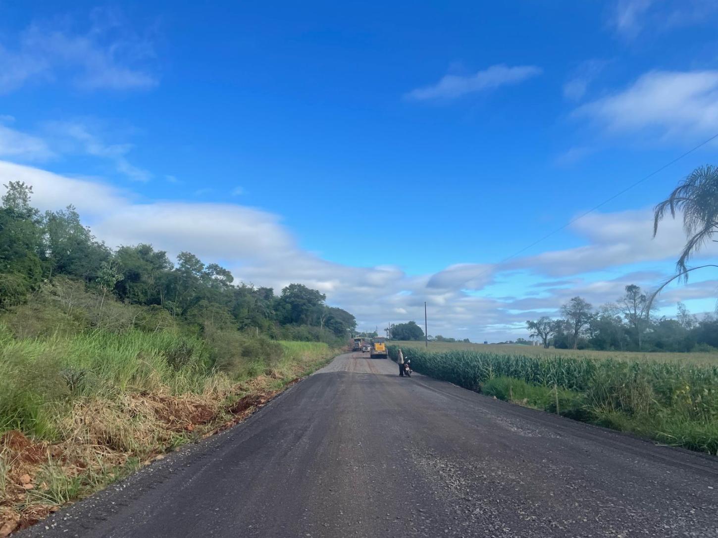 ASFALTO NA COMUNIDADE DE SÃO PEDRO EM MISSAL CHEGA DA RETA FINAL DE EXECUÇÃO