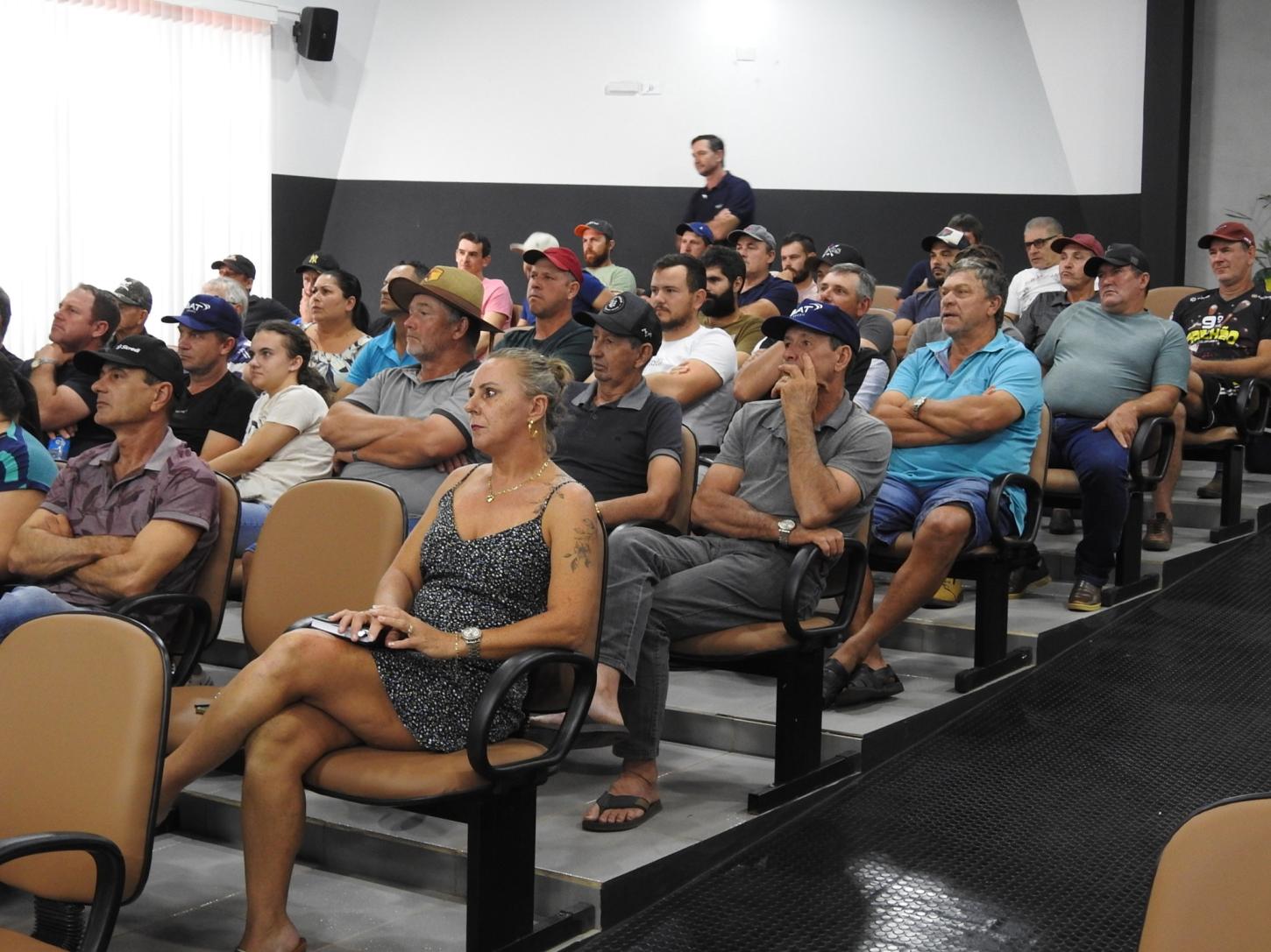 CÂMARA DE VEREADORES DE ITAIPULÂNDIA DE PORTAS ABERTAS PARA A SOCIEDADE