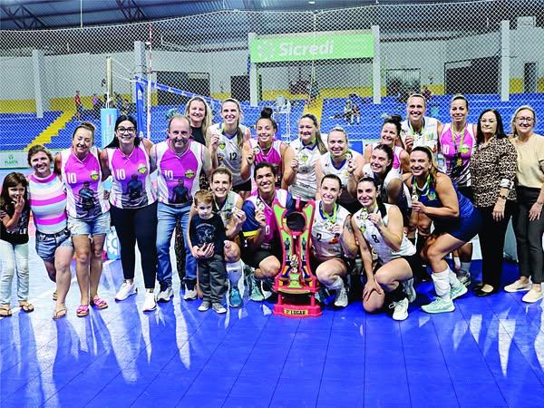 MUITA EMOÇÃO MARCA O I TORNEIO DE VÔLEI FEMININO 35+ DANIELA DA SILVA BORGES EM SÃO MIGUEL