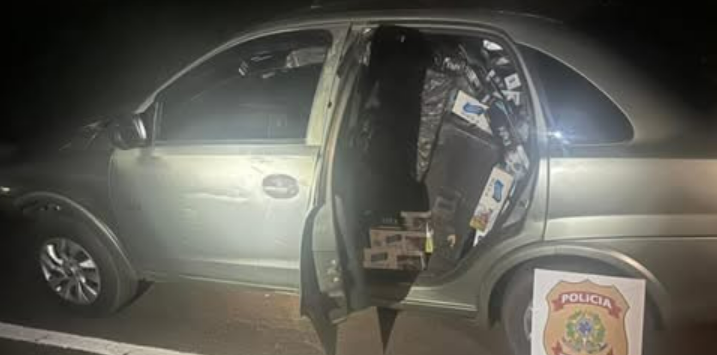 PF PRENDE EM ITAIPULÂNDIA VEÍCULO COM CIGARROS CONTRABANDEADOS