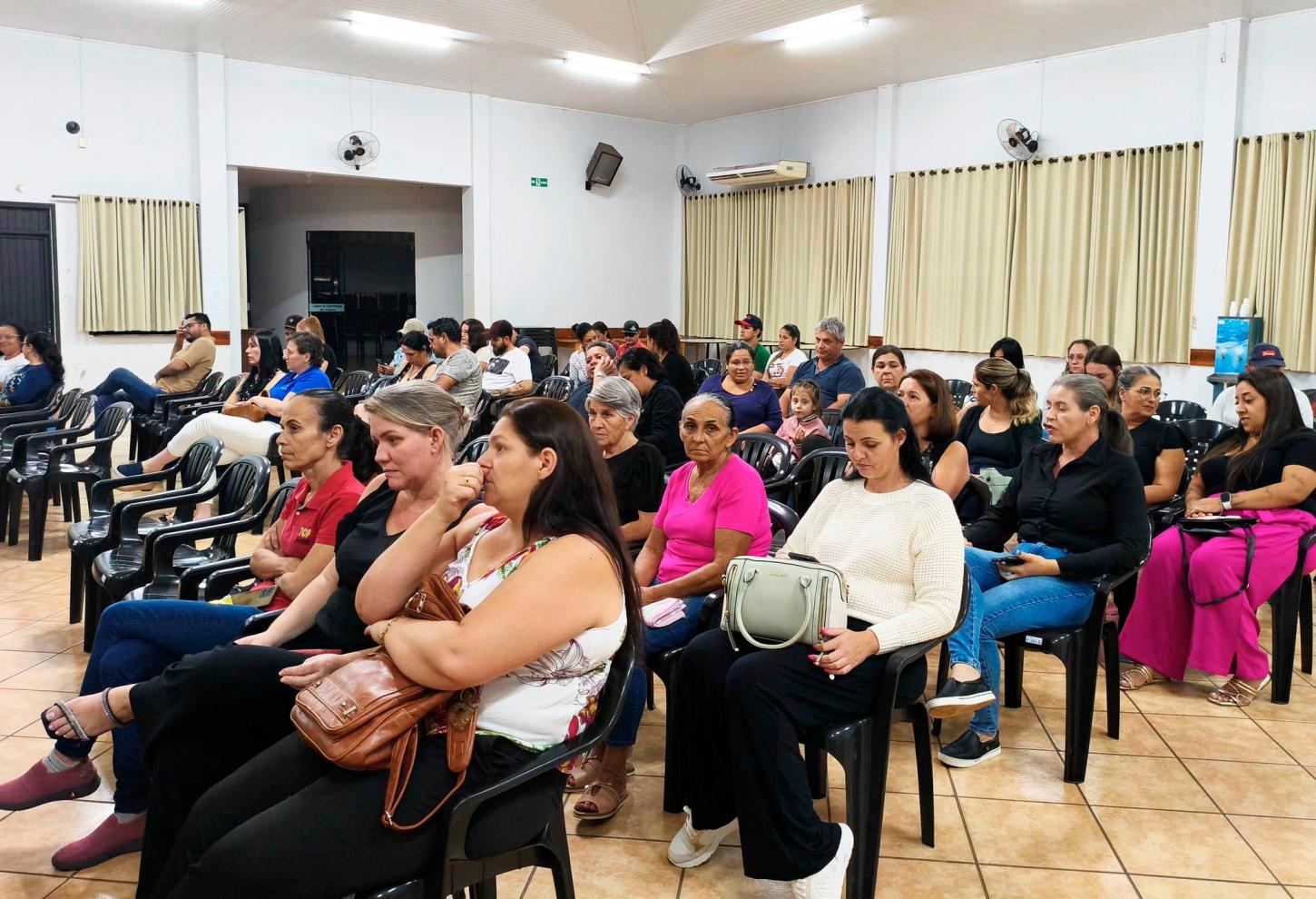 REUNIÃO DE PAIS DO GRUPO TEA EM SÃO MIGUEL DESTACA A IMPORTÂNCIA DA CLÍNICA PARA O DESENVOLVIMENTO DOS PACIENTES