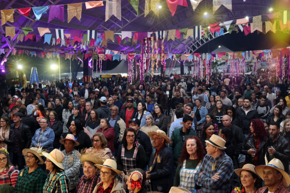 4º ARRAIÁ JUNINO DE SÃO MIGUEL DO IGUAÇU CONFIRMA O EVENTO COMO UMA TRADIÇÃO DA CIDADE