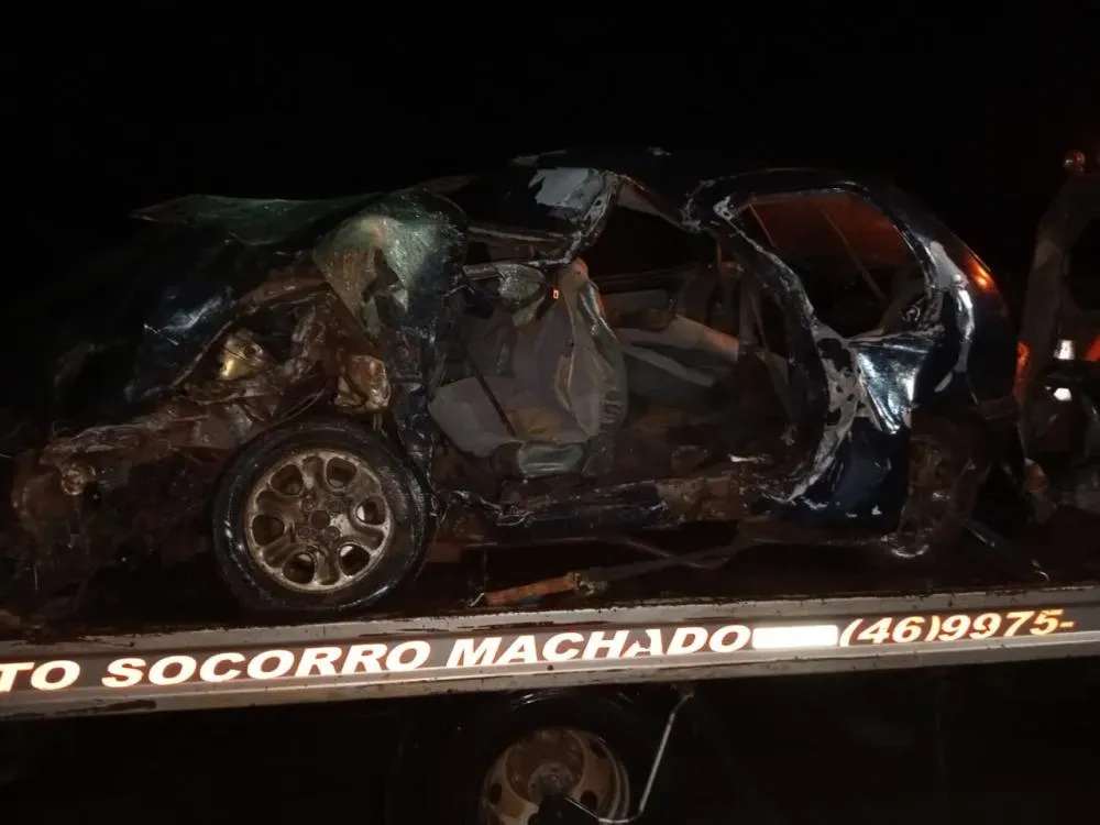 COLISÃO FRONTAL RESULTA EM MORTE NA PR-475