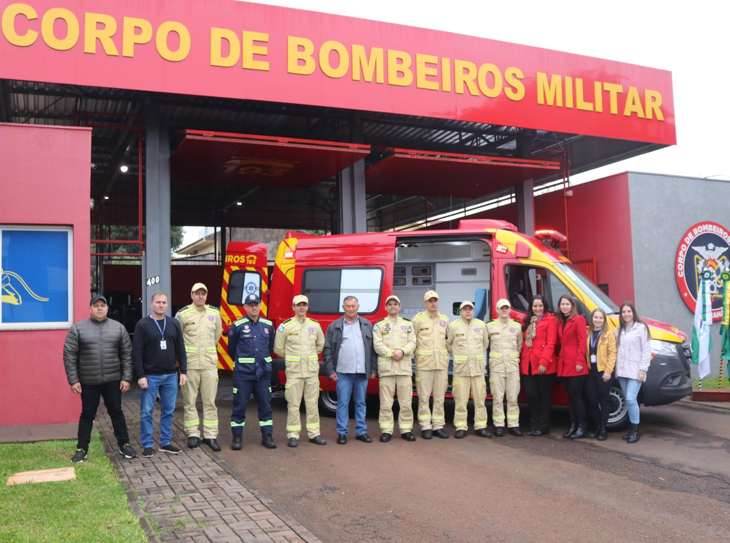 CORPO DE BOMBEIROS DE SÃO MIGUEL DO IGUAÇU RECEBE NOVA AMBULÂNCIA