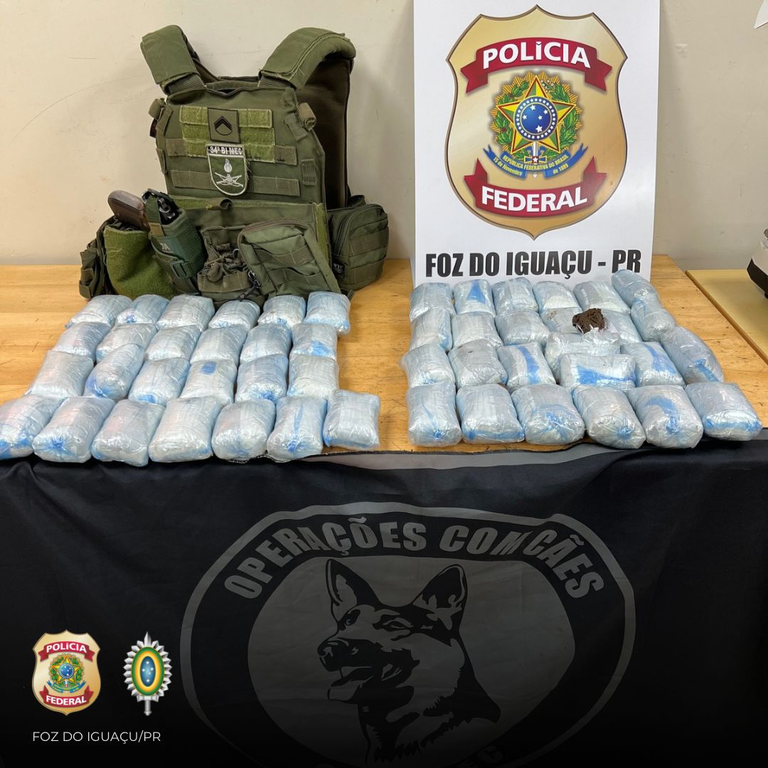 PF E EXÉRCITO BRASILEIRO PRENDEM DUAS PASSAGEIRAS POR TRÁFICO DE DROGAS EM SANTA TEREZINHA DE ITAIPU