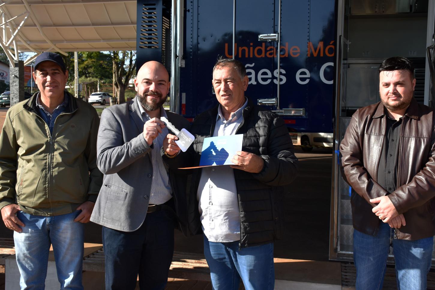 CERIMÔNIA MARCA CHEGADA DA UNIDADE MÓVEL DE PÃES E CONFEITOS EM SÃO MIGUEL DO IGUAÇU