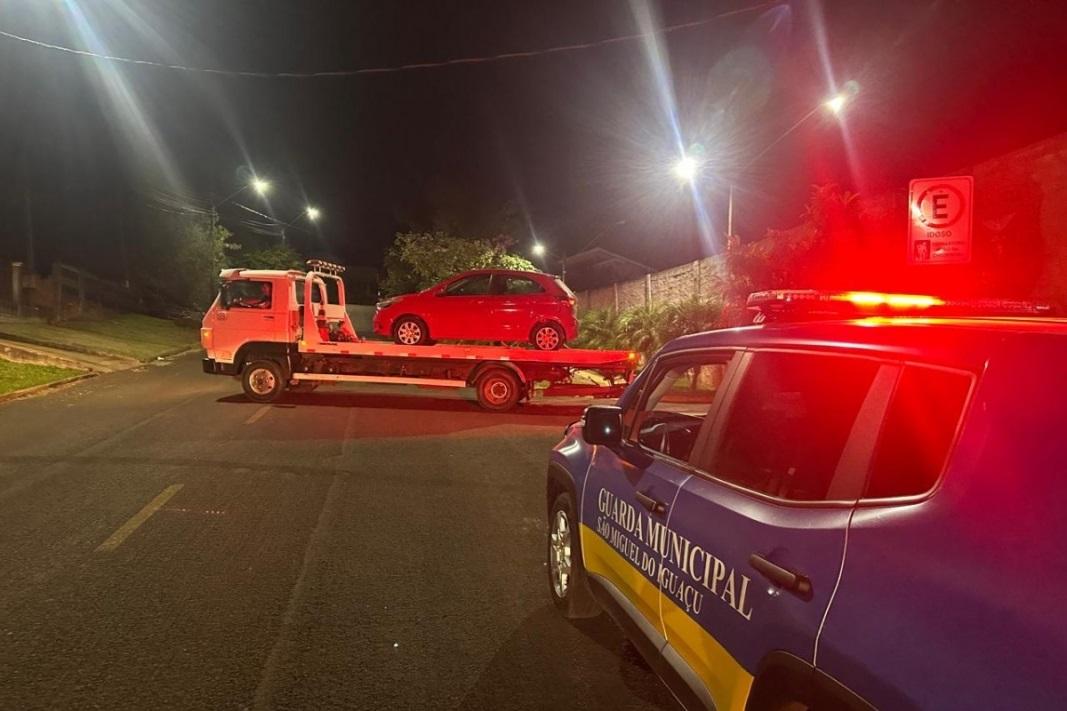 GUARDA MUNICIPAL DE SÃO MIGUEL LOCALIZA VEÍCULO COM REGISTRO DE ROUBO