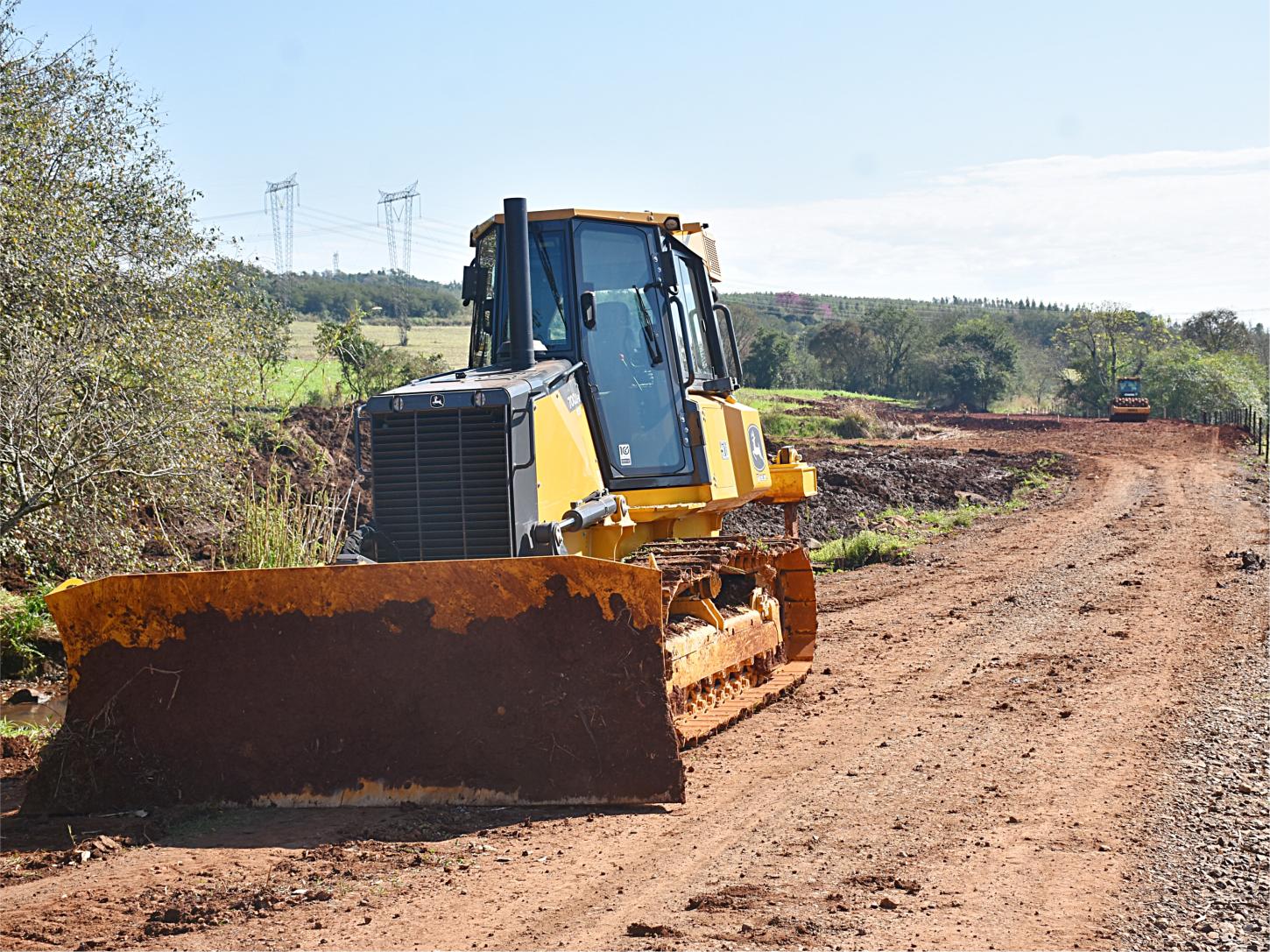 SÃO MIGUEL ADQUIRE TRATOR DE ESTEIRA PARA A FROTA PESADA DO MUNICÍPIO