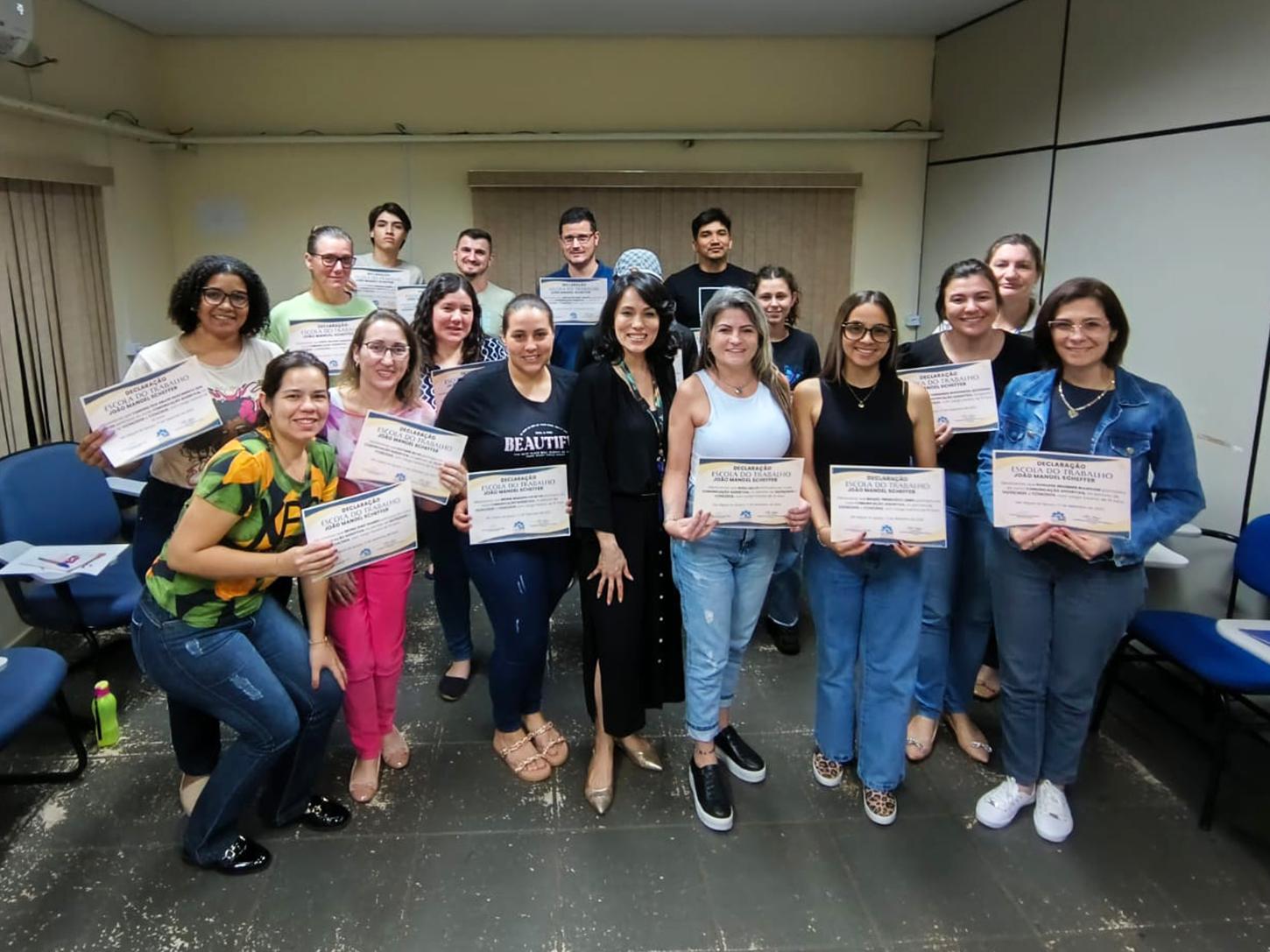 MAIS DOIS CURSOS DE CAPACITAÇÃO SÃO CONCLUÍDOS NA ESCOLA DO TRABALHO EM SÃO MIGUEL DO IGUAÇU