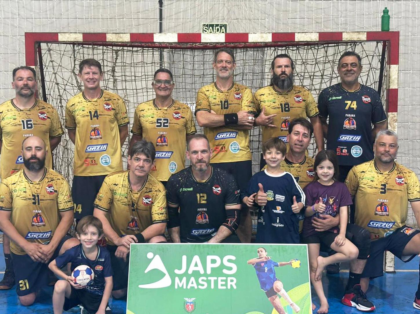 ATLETAS DE SÃO MIGUEL CONQUISTAM TÍTULO NO FUTSAL E HANDEBOL NOS JAPS MASTER