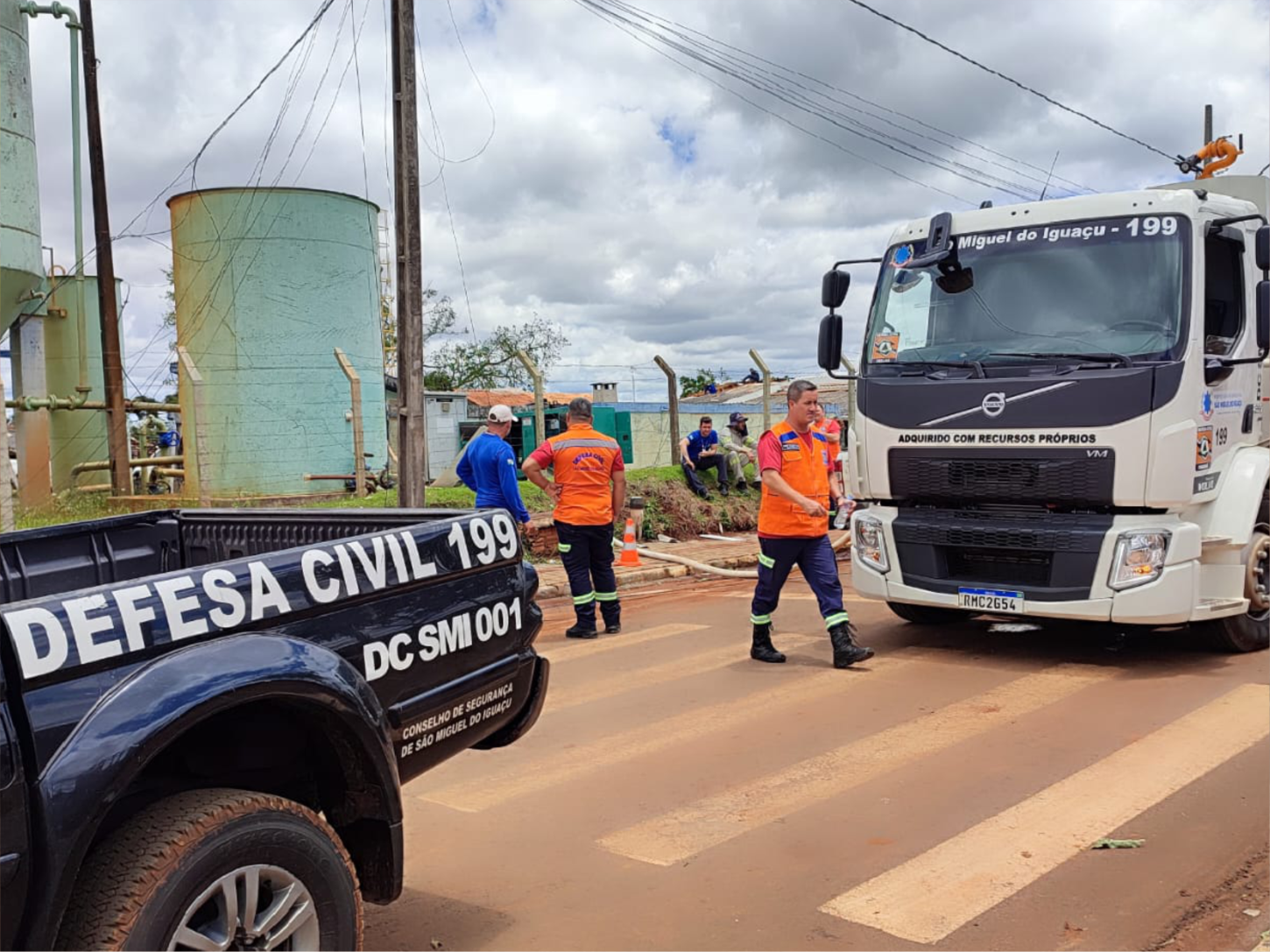 GOVERNO MUNICIPAL DE SMI REFORÇA APOIO AO MUNICÍPIO DE RIO BONITO DO IGUAÇU APÓS DEVASTAÇÃO CAUSADA POR TORNADO