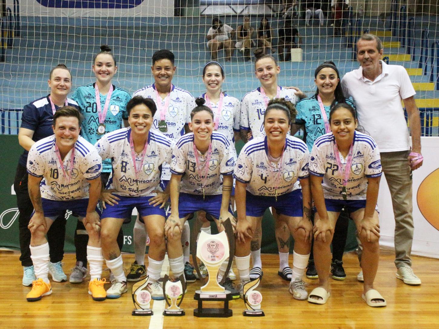 EQUIPE DE FUTSAL FEMININO DE SÃO MIGUEL CONQUISTA, DE FORMA INVICTA, A TAÇA FOZ