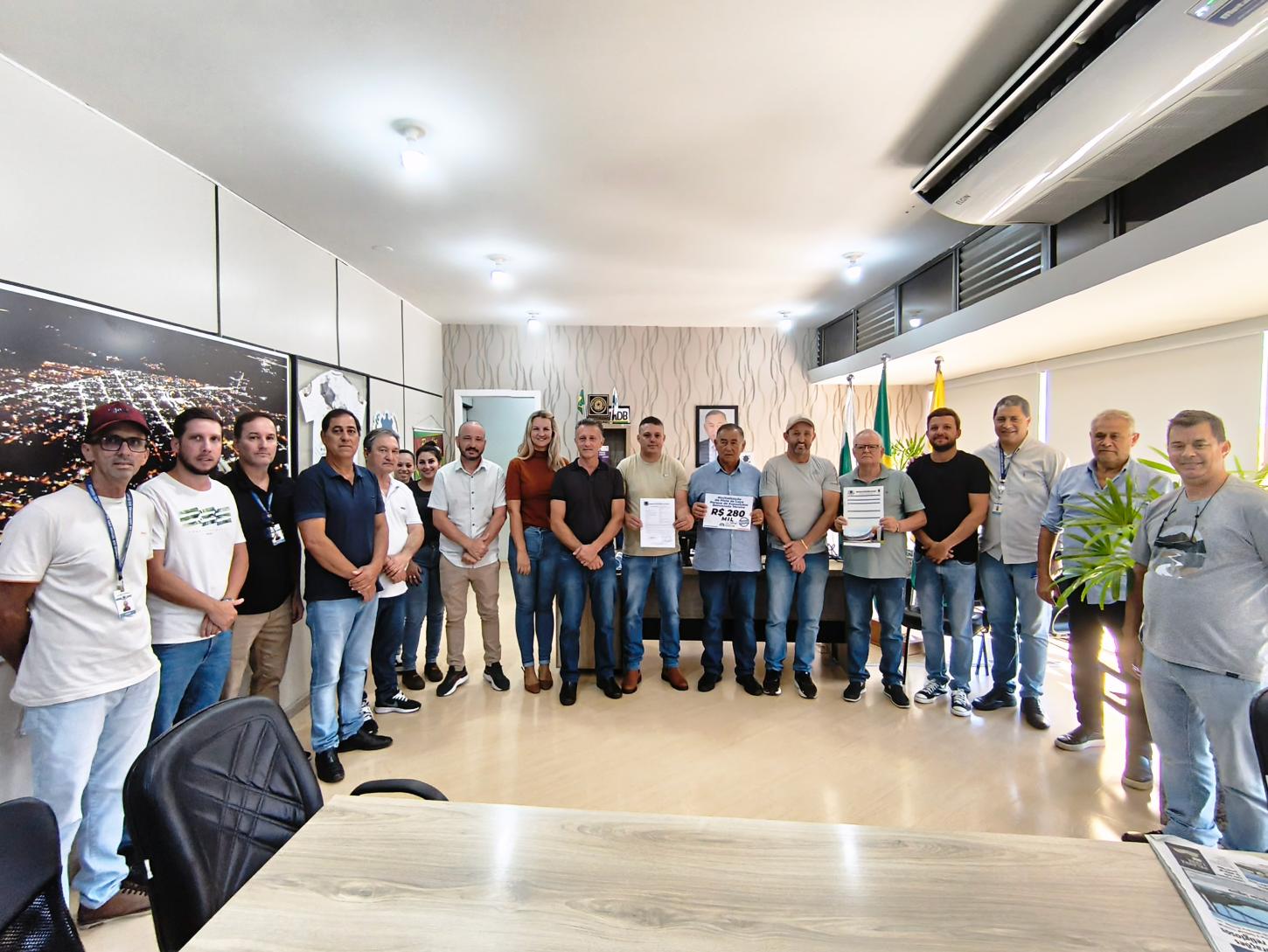 GOVERNO MUNICIPAL DE SÃO MIGUEL ASSINA ORDEM DE SERVIÇO PARA REVITALIZAÇÃO DA PISTA DE LAÇO DO MUNICÍPIO   