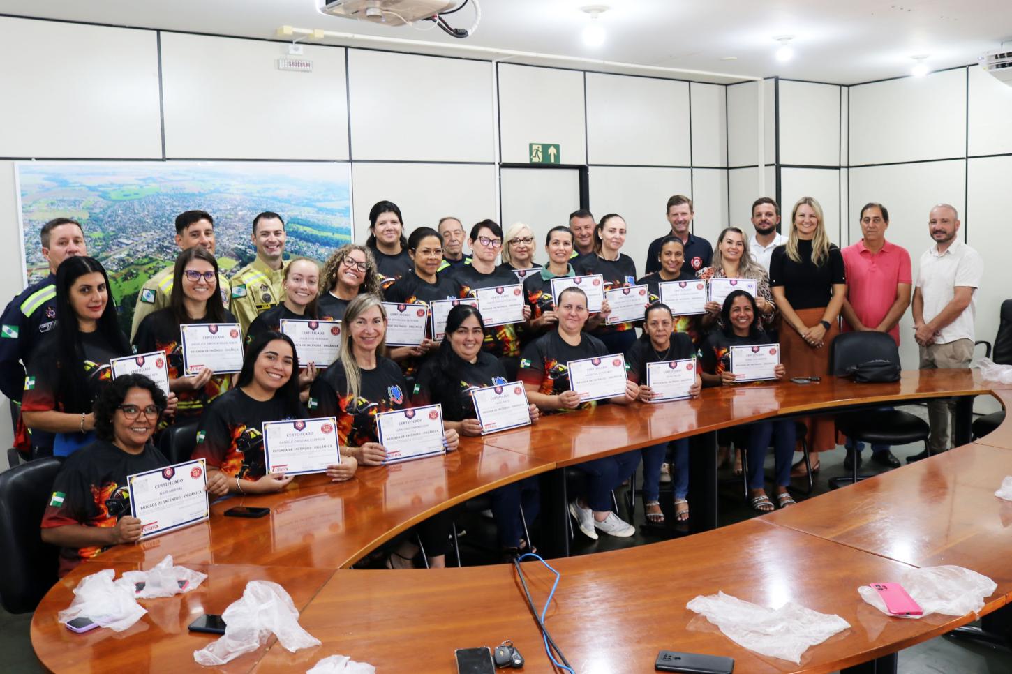 GOVERNO MUNICIPAL DE SÃO MIGUEL ENTREGA CERTIFICADOS DO CURSO DE INCÊNDIO E PRIMEIROS SOCORROS À EQUIPE DA ASSISTÊNCIA SOCIAL