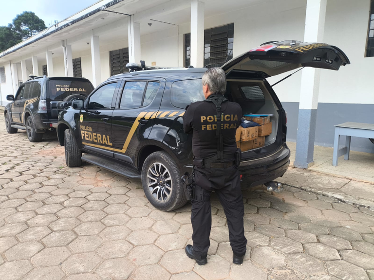 PF REALIZA ENTREGA DE ARMAS E MUNIÇÕES AO EXÉRCITO BRASILEIRO PARA DESTRUIÇÃO