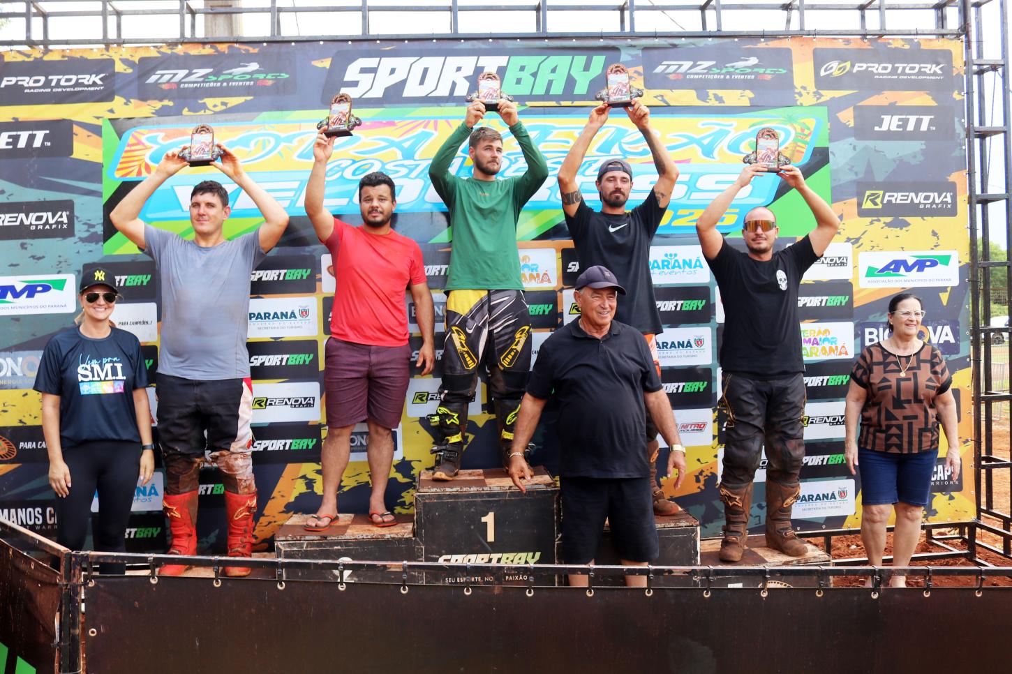 ADRENALINA, VELOCIDADE E MUITA EMOÇÃO MARCAM FINAL DA COPA VERÃO COSTA OESTE DE VELOCROSS NA PRAINHA DE SÃO MIGUEL