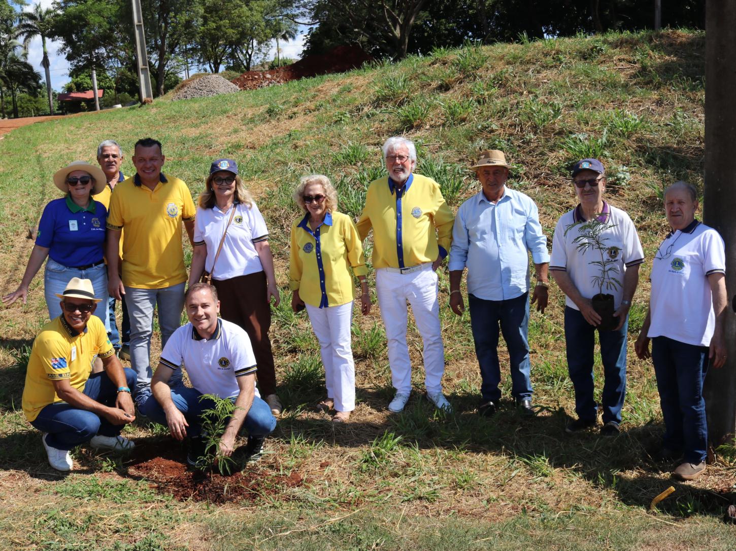 BOSQUE DAS LEMBRANÇAS DE SÕ MGUUEL RECEBE NOVO PLANTIO DE ÁRVORES EM HOMENAGEM ÀS VÍTIMAS DA COVID-19