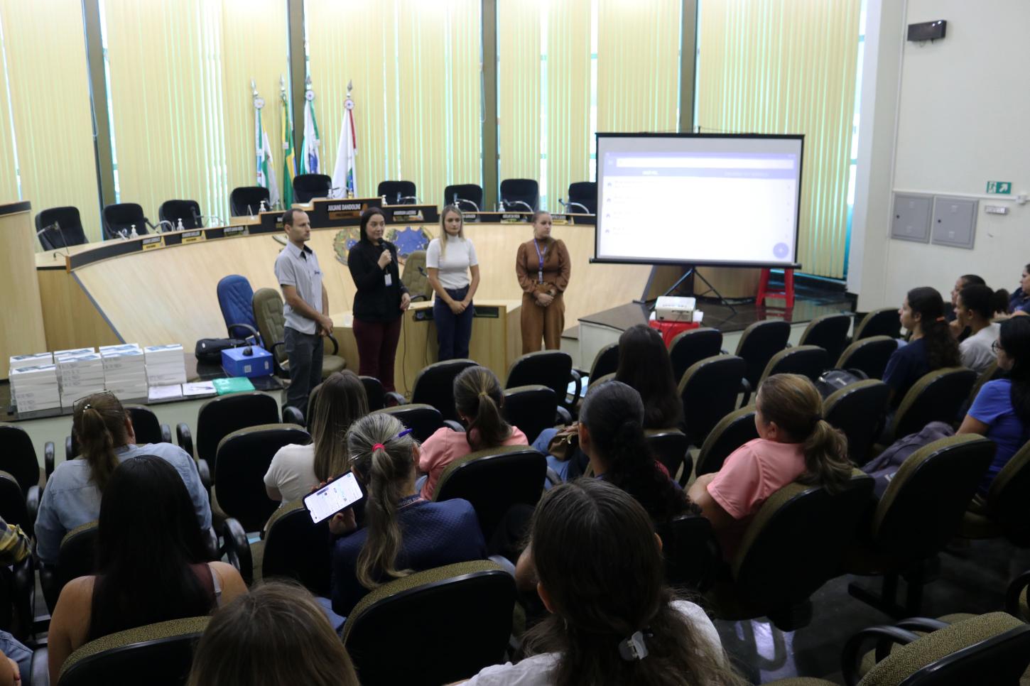 GOVERNO MUNICIPAL ENTREGA 57 TABLETS PARA AGENTES DE SAÚDE E MODERNIZA ATENDIMENTO EM SÃO MIGUEL DO IGUAÇU