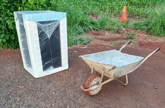 GUARDA MUNICIPAL LOCALIZA FOGÃO NOVO ABANDONADO EM ÁREA DE MATA EM SÃO MIGUEL DO IGUAÇU