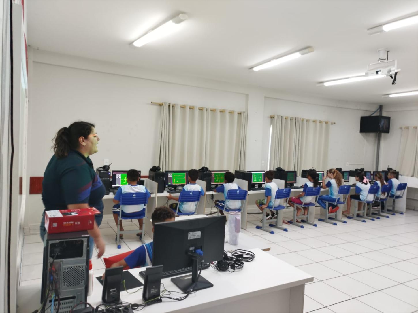 ITAIPULÂNDIA INVESTE EM ROBÓTICA E INOVAÇÃO NO ENSINO MUNICIPAL