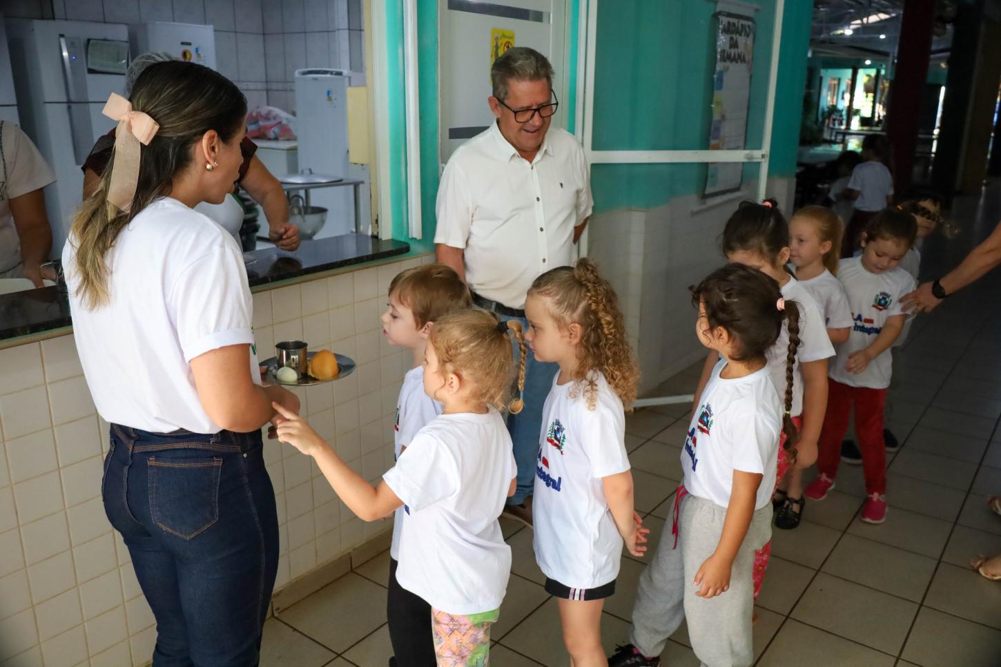 MISSAL INCLUI OVO COZIDO NA MERENDA ESCOLAR PARA REFORÇAR NUTRIÇÃO DOS ALUNOS