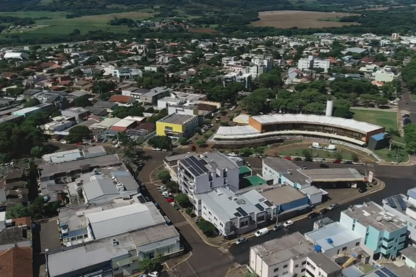 MORADORA DE SÃO MIGUEL DO IGUAÇU GANHA R$ 100 MIL NO NOTA PARANÁ