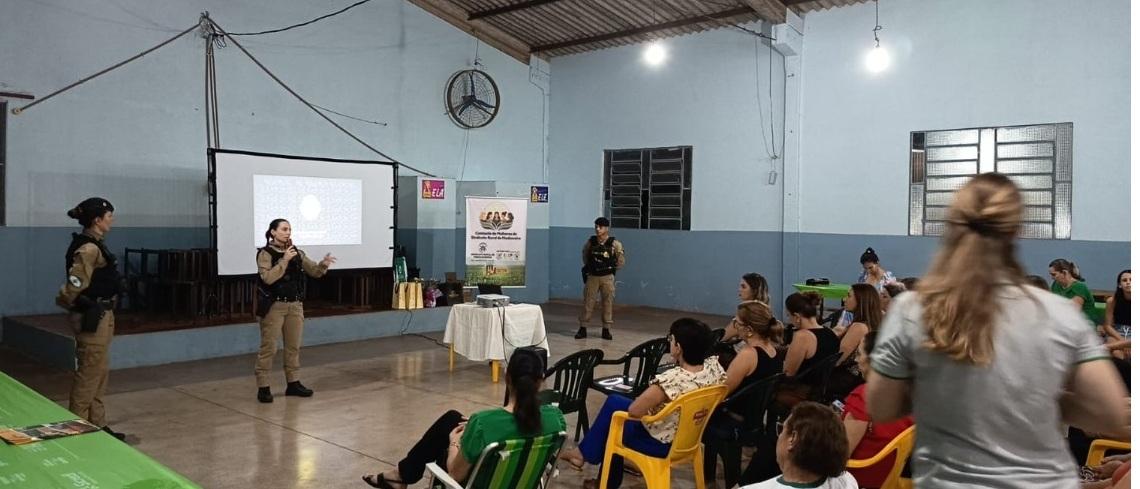 MULHERES DE SERRANÓPOLIS RECEBEM APOIO DA PATRULHA MARIA DA PENHA E RURAL