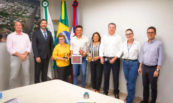 ADMINISTRAÇÃO MUNICIPAL DE MEDIANEIRA RECEBE REITORIA DA UDC PARA DISCUTIR PROJETOS ESTRATÉGICOS