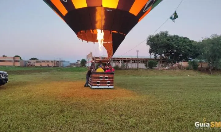 BALÃO DE AR QUENTE ENCANTA MORADORES E PROPORCIONA ESPETÁCULO AO AMANHECER EM SÃO MIGUEL DO IGUAÇU