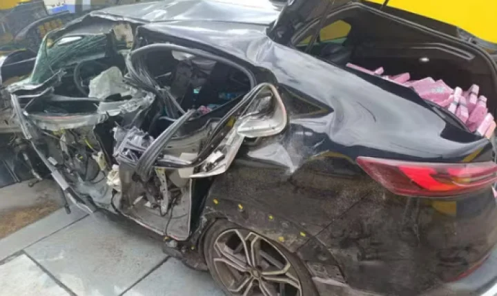 BATIDA COM QUATRO VEÍCULOS TERMINA COM 368 KG DE MACONHA APREENDIDOS NA BR-369