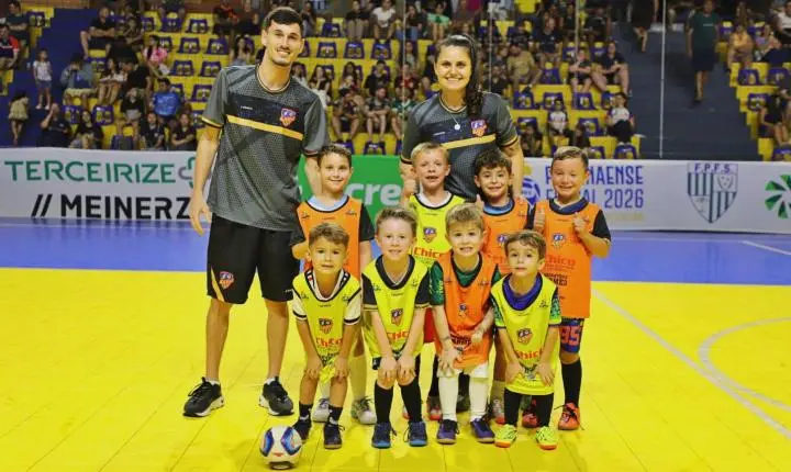 COPA UNIÃO: AFI UNIGUAÇU ITAIPULÂNDIA GOLEIA PALMAS E FAZ FESTA COM A TORCIDA