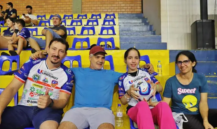 COPA UNIÃO: AFI UNIGUAÇU ITAIPULÂNDIA GOLEIA PALMAS E FAZ FESTA COM A TORCIDA