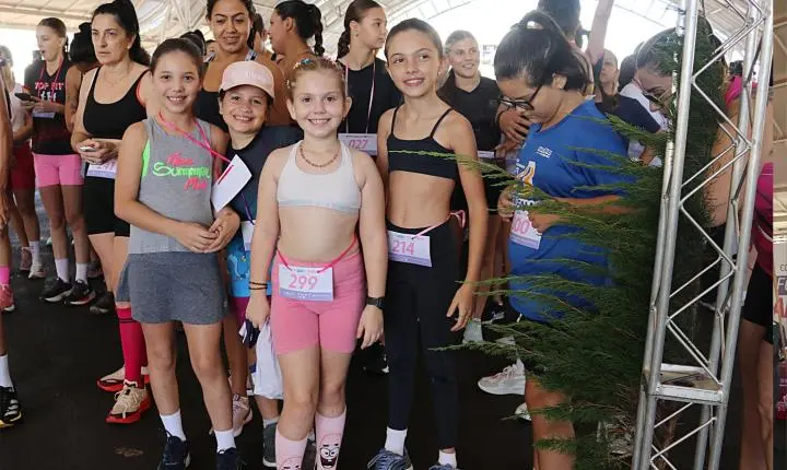 CORRIDA DA MULHER REÚNE GRANDE PÚBLICO E ENCERRA PROGRAMAÇÃO DO MÊS DEDICADO ÀS MULHERES EM SÃO MIGUEL DO IGUAÇU