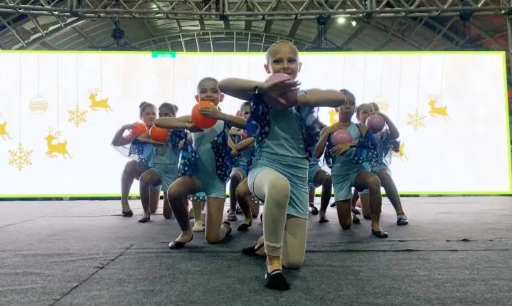 GINÁSTICA RÍTMICA E BALÉ BRILHAM NO NATAL DESPERTANDO SONHOS 2025 EM ILUMINANDO SÃO MIGUEL DO IGUAÇU