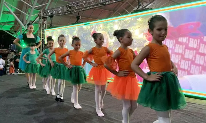 GINÁSTICA RÍTMICA E BALÉ BRILHAM NO NATAL DESPERTANDO SONHOS 2025 EM ILUMINANDO SÃO MIGUEL DO IGUAÇU