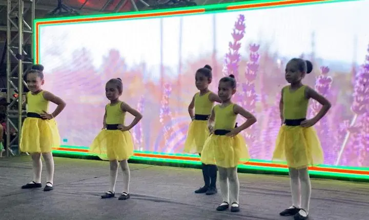 GINÁSTICA RÍTMICA E BALÉ BRILHAM NO NATAL DESPERTANDO SONHOS 2025 EM ILUMINANDO SÃO MIGUEL DO IGUAÇU