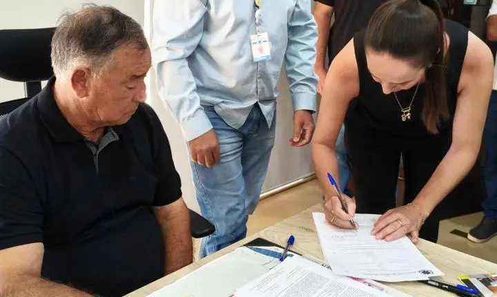 GOVERNO MUNICIPAL DE SÃO MIGUEL ASSINA ORDENS DE SERVIÇO PARA REQUALIFICAÇÃO URBANA NO CENTRO E AMPLIAÇÃO DO SANEAMENTO RURAL