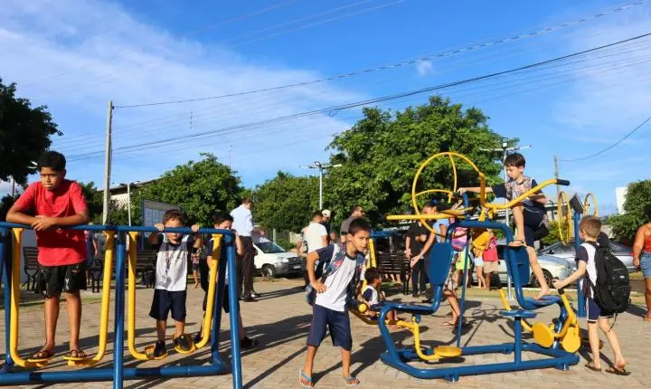 GOVERNO MUNICIPAL DE SÃO MIGUEL INAUGURA PRAÇA MANOEL ROSA NO BAIRRO SANTA CATARINA