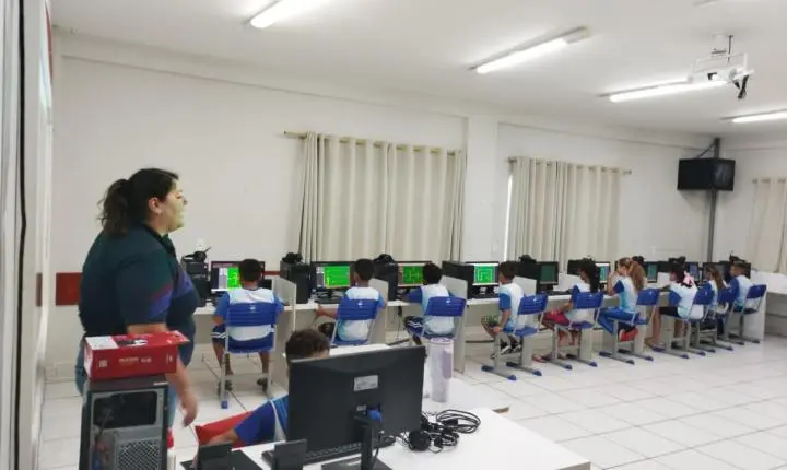 ITAIPULÂNDIA INVESTE EM ROBÓTICA E INOVAÇÃO NO ENSINO MUNICIPAL