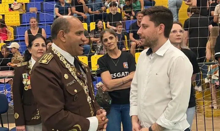 MATELÂNDIA REALIZA ENTREGA DE UNIFORMES PARA GUARDA-VIDAS MIRIM