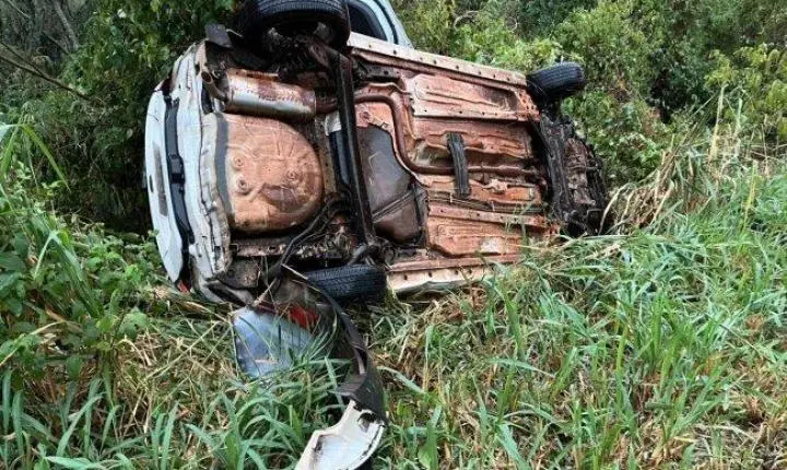 MILAGRE NA PR-495: MOTORISTA SOBREVIVE A GRAVE ACIDENTE ENTRE DIAMANTE D’OESTE E SANTA HELENA