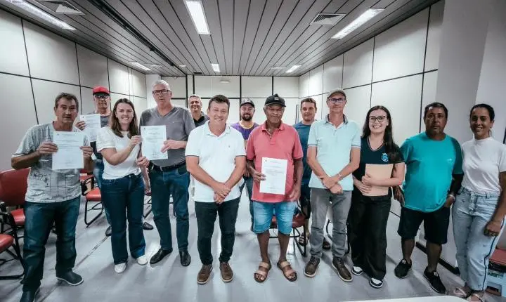 SANTA HELENA ENTREGA SUBSÍDIOS A PESCADORES E APICULTORES E REFORÇA APOIO AO CAMPO