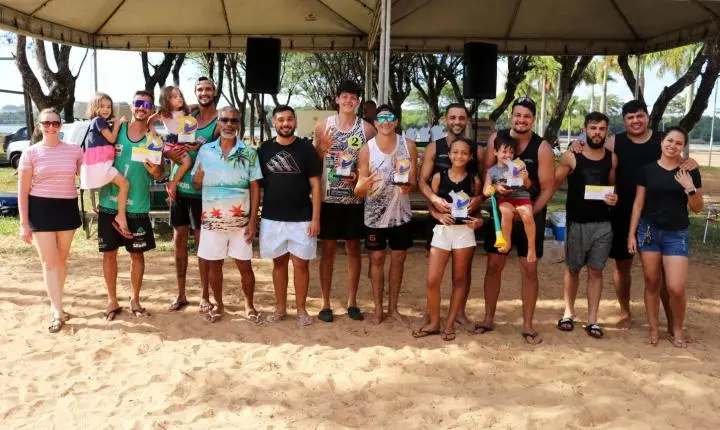VÔLEI DE PRAIA MOVIMENTA A PRAINHA DURANTE O ‘SÃO MIGUEL MAIS VERÃO’
