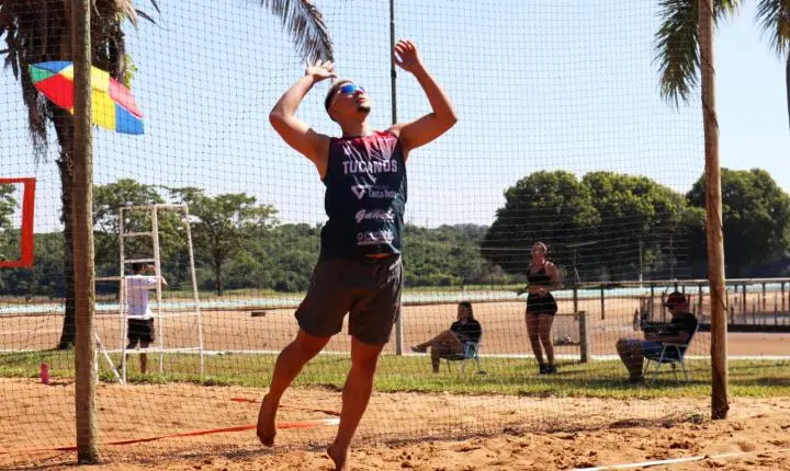 VÔLEI DE PRAIA MOVIMENTA A PRAINHA DURANTE O ‘SÃO MIGUEL MAIS VERÃO’